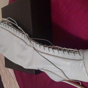 Chic Lace-Up Women's Heeled Boots